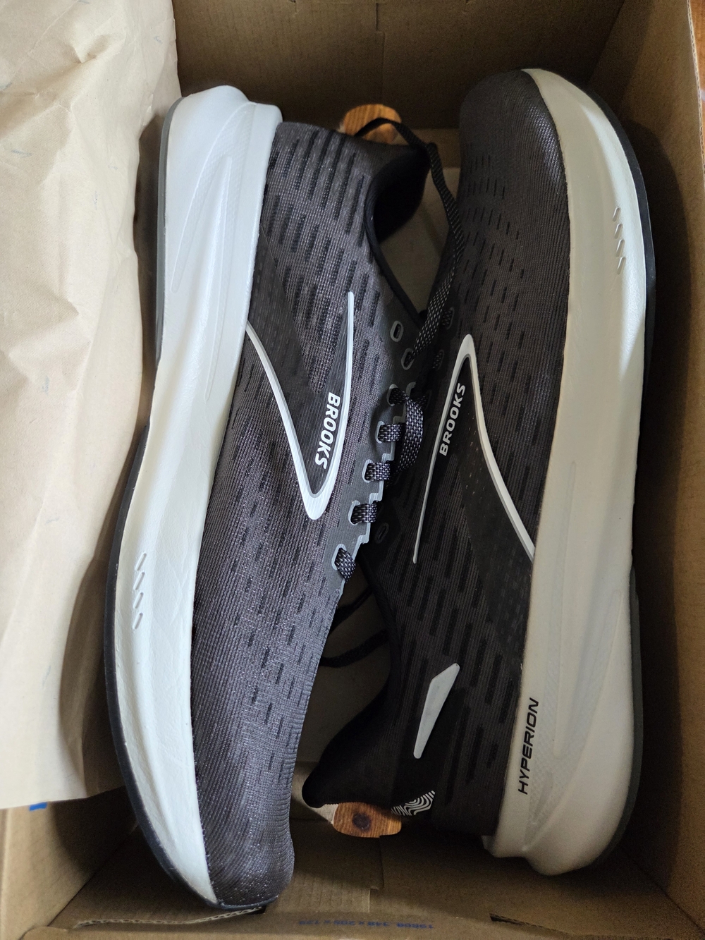 Men's Brooks Hyperion Running Shoes
